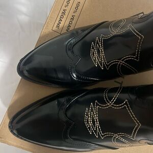 Authentic Cowboy Mid Boots – Worn only once, in excellent condition!